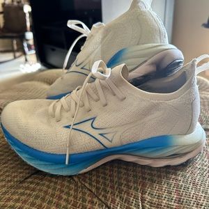 Mizuno Wave Neo Wind - Women’s 9